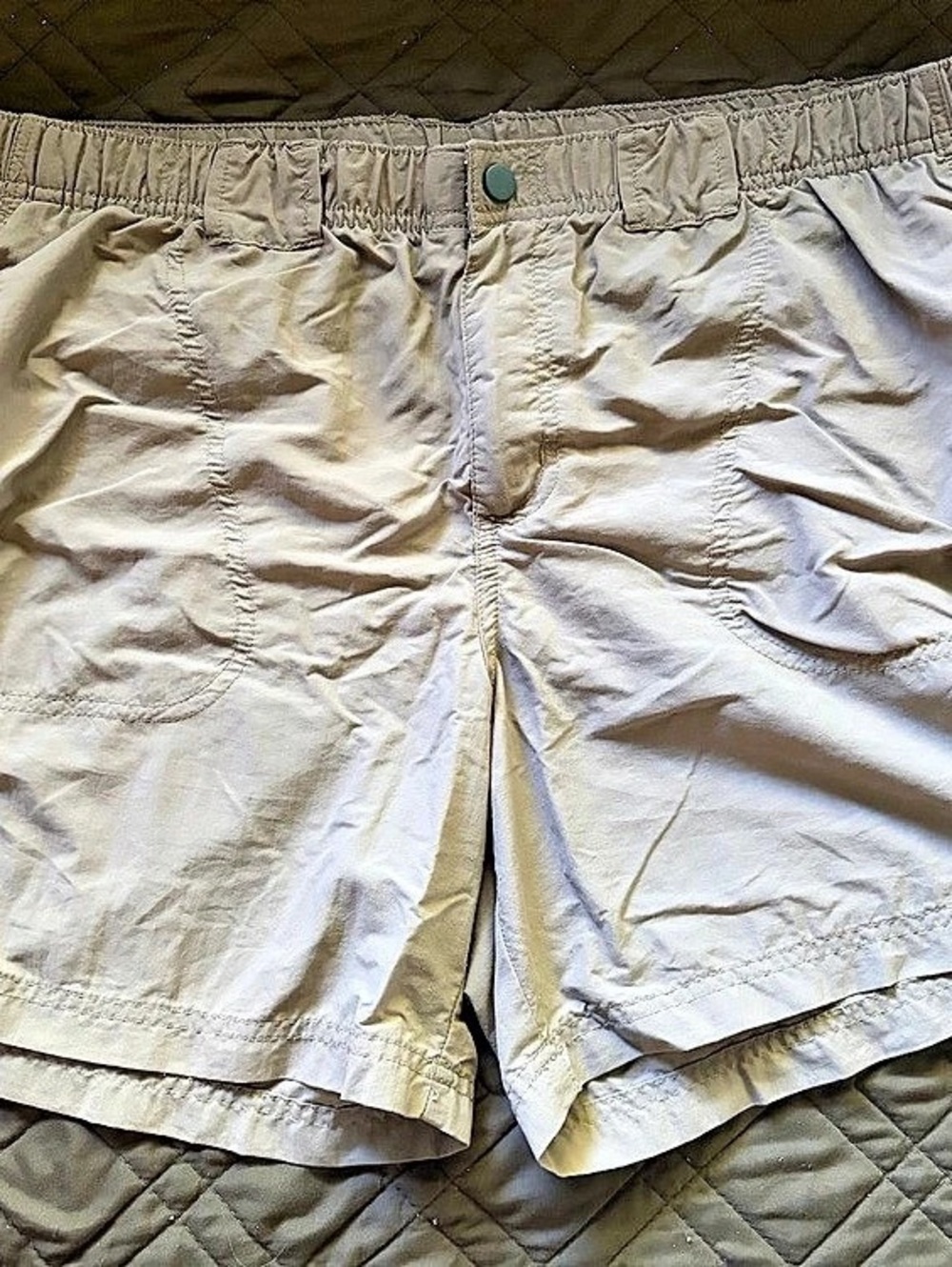 Columbia Women’s Hybrid Shorts Beige Size XL